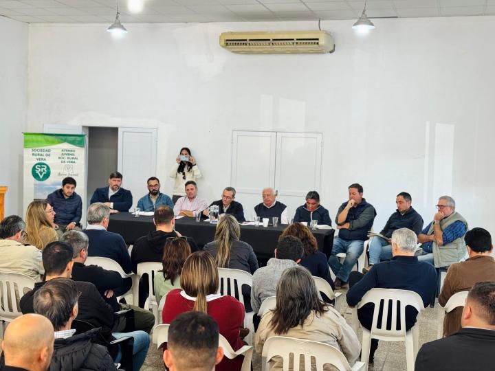 Autoridades e instituciones articulan acciones ante la emergencia hídrica del departamento Vera
