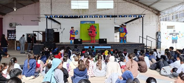 Vax Team: más de 500 chicos de Helvecia y San Javier participaron de la campaña de vacunación provincial