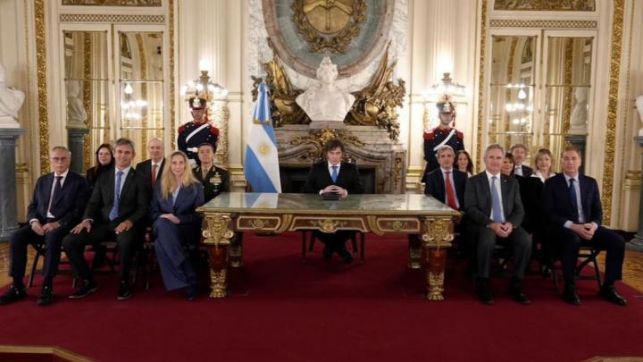 Milei anunció la construcción de una base naval en Tierra del Fuego y sanciones a petroleras que operen en Malvinas