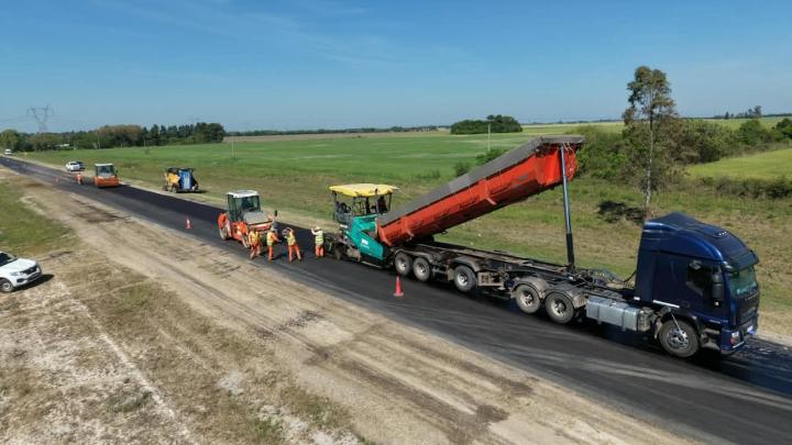 El Gobierno de Santa Fe avanza con reparaciones de rutas en cuatro departamentos
