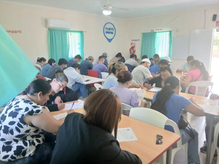 31 personas renovaron su carnet de manipulación de alimentos en San Javier
