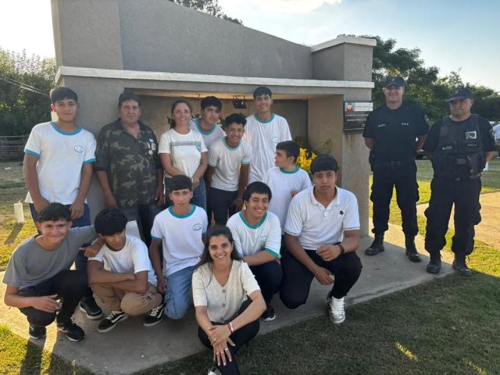 Emotivo homenaje a los héroes de Malvinas en Cacique Ariacaiquín