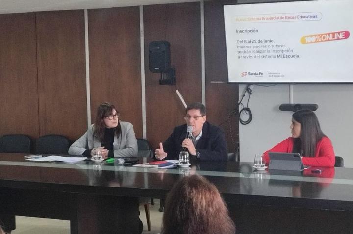 Presentaron el nuevo sistema de becas y anunciaron titularizaciones docentes