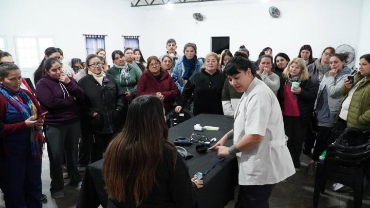 Santa Rosa de Calchines fortalece la capacitación para el cuidado de adultos mayores