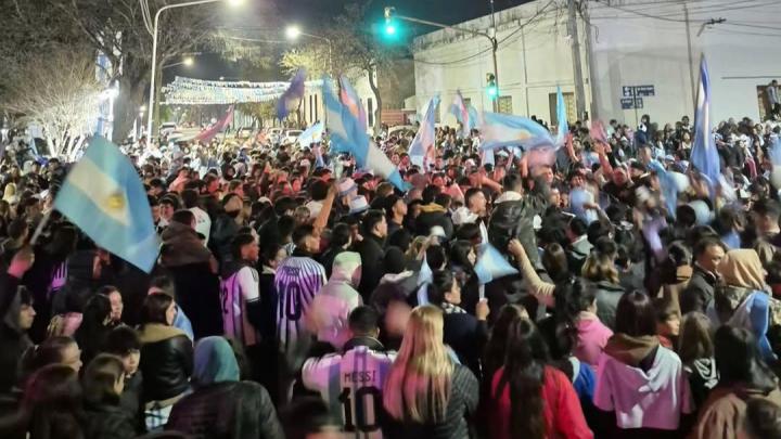 Operativo de seguridad y ordenamiento de tránsito este domingo en el centro por la final del mundial