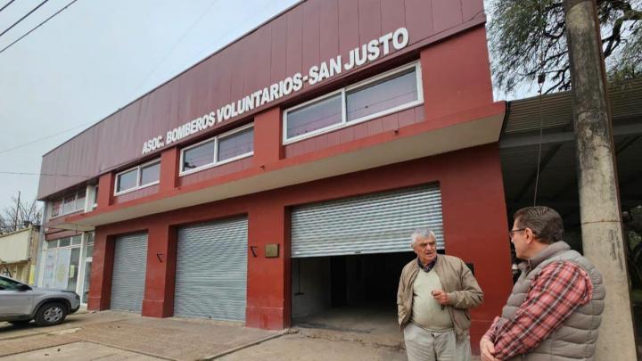 Borla entregó cuatro millones de pesos del fondo de seguridad provincial a Bomberos de San Justo