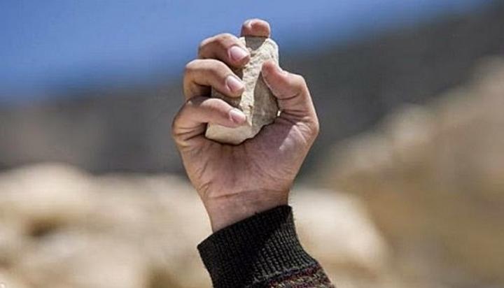 Menor de 15 años investigada por daños en un domicilio e intentar agredir a otra joven