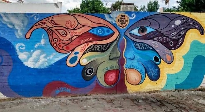Intervención artística para reflexionar contra la violencia hacia las mujeres 