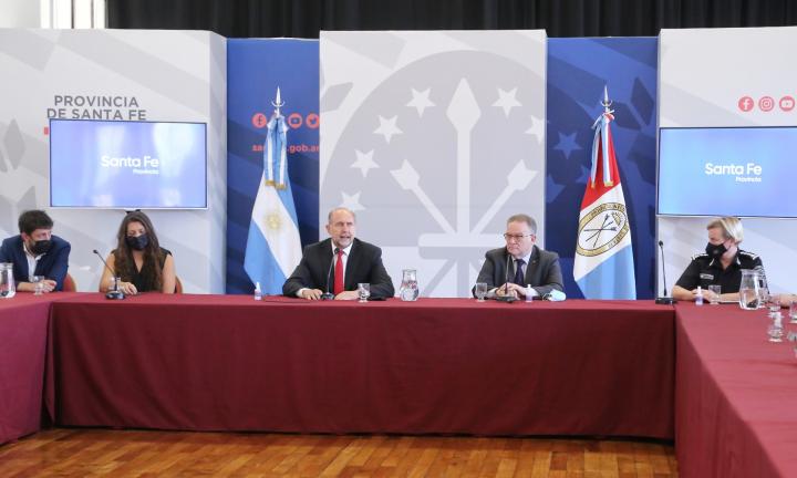 Seguridad: Para el Gobernador Omar Perotti no se deben hacer cambios y llamó a 