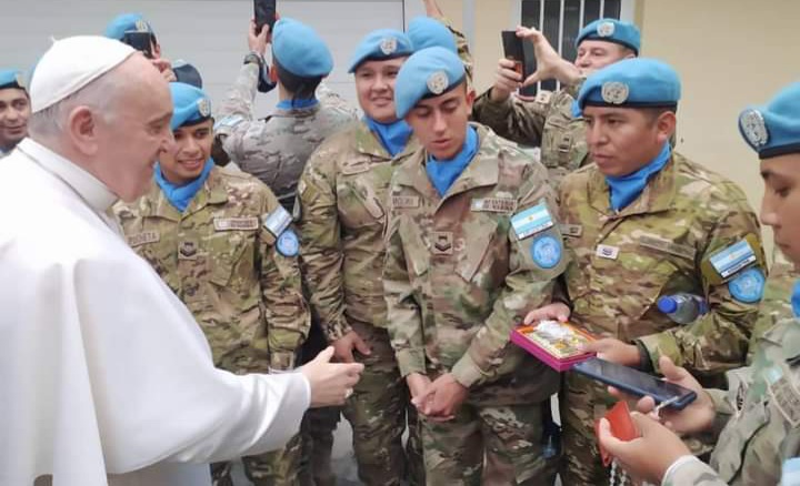 Es sanjavierino, está en misión de paz y fue recibido por el Papa Francisco 