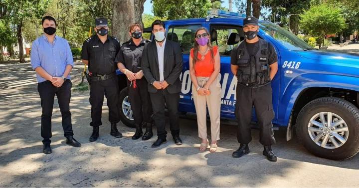 Nueva camioneta 4x4 para la Subcomisaría de Cacique Ariacaiquín 