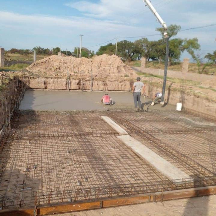 La Comuna de Santa Rosa construye una pileta en el Club de Los Zapallos