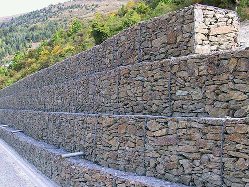 Dolzani informó que la provincia envió fondos para avanzar con la defensa y costanera de Alejandra 