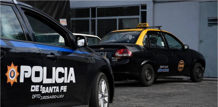 Rosario: por falta de patrulleros, policías persiguieron a ladrones en un taxi