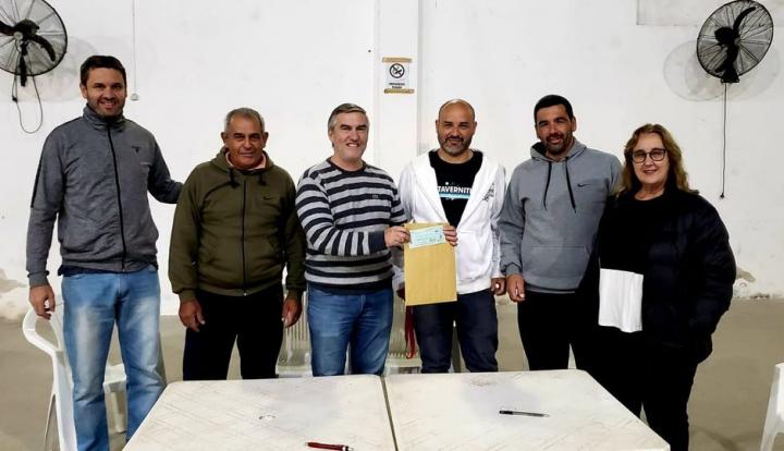 Oscar Dolzani entregó un cuantioso subsidio a Deportivo Alejandra