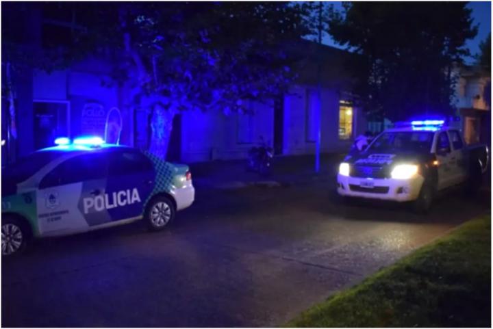 Una joven se resistió al robo de dos motochorros y asesinó a uno de ellos a puñaladas