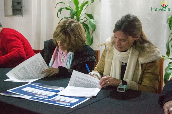 Helvecia: Firma de contratos para perforaciones de agua potable