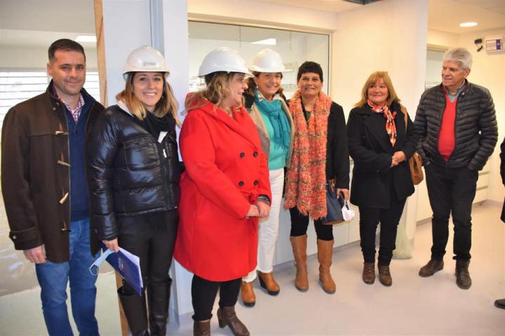 El Senador Baucero recorrió la obra del Hospital junto  la ministra Silvina Frana