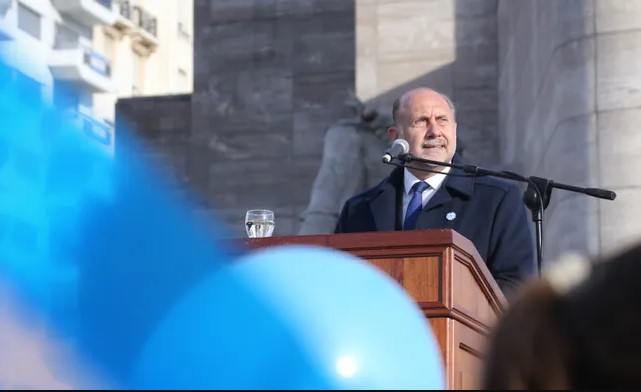 Día de la Bandera: Omar Perotti pidió bajar el nivel de confrontación política