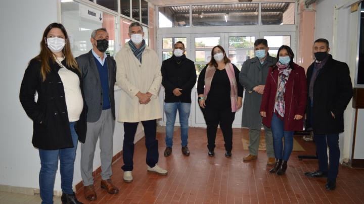La provincia entregó equipamiento médico al Samco de Helvecia