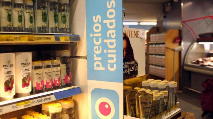 El Gobierno renovó el programa Precios Cuidados y la canasta de frutas y verduras