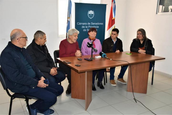 Baucero y la Ministra de Gobierno llevaron adelante operativo de servicio de la Secretaría de Justicia