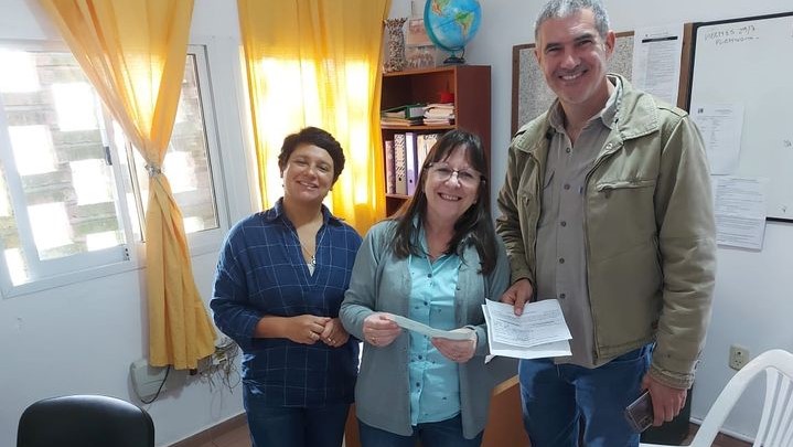 Carlos Kaufmann entregó aportes a la Escuela Secundaria 