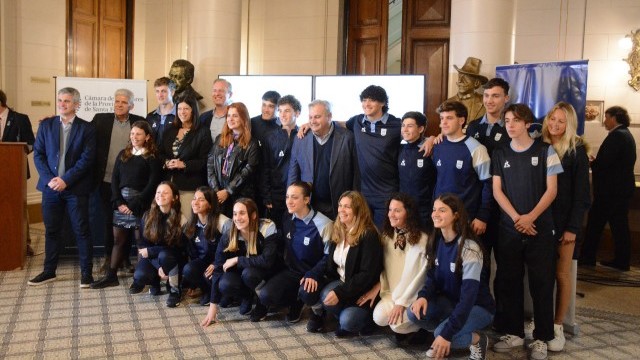 El Senador Baucero Participó del reconocimiento a jóvenes atletas por su desempeño en los Juegos de la Juventud