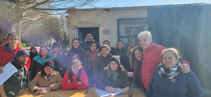 Baucero recorrió barrio El Once y dialogó con los vecinos