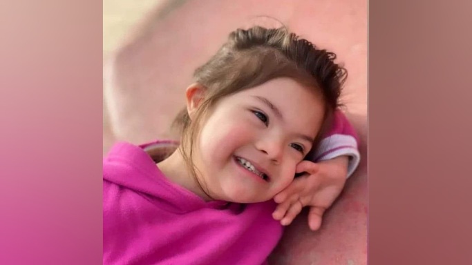 ¡Buenas noticias! Emily fue dada de alta y está en casa junto a su familia 