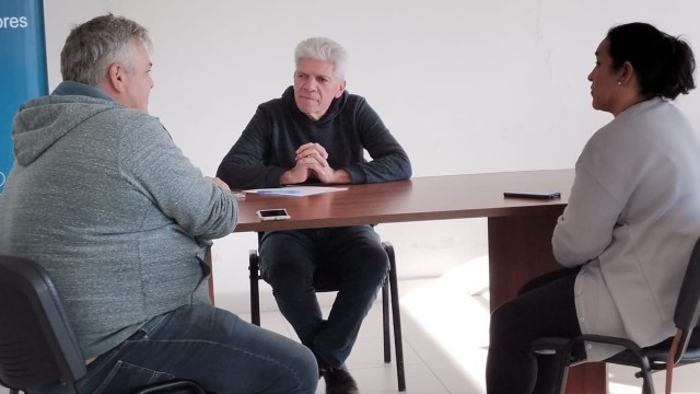 El Senador Baucero se reunió con el Presidente del Centro Comercial y recibió a vecinos en la Casa del Senado