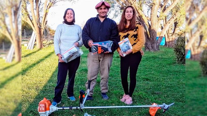 Colonia Teresa: Vice Presidente Comunal Lautaro Zenone hizo entrega de aportes a la Capilla Santa Teresa