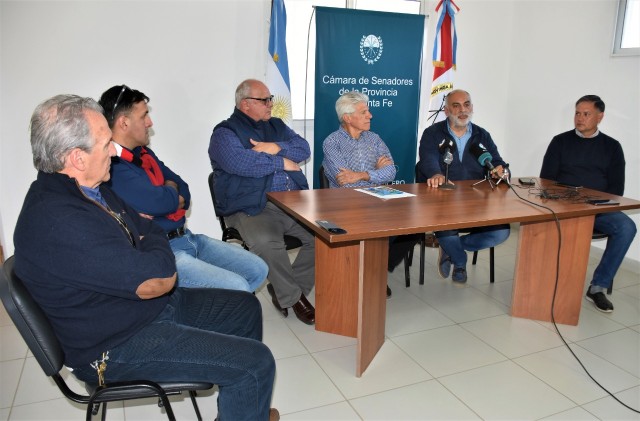 El Senador Baucero recibió al Titular del Ente Nacional de Obras Hídricas de Saneamiento, Roberto Meli