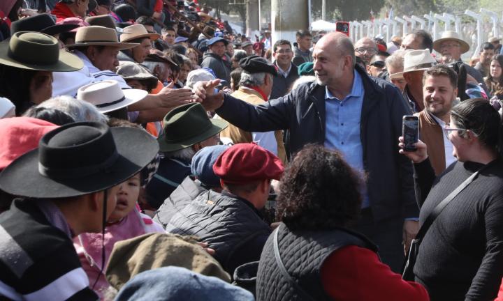 El Gobernador Omar Perotti visitó la doma del Club Colón de San Justo 