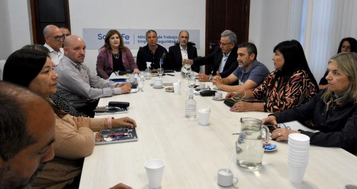 El Gobierno devolverá a los docentes lo descontado por los días de paro