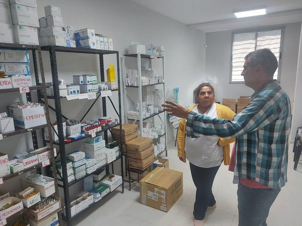 Colonia Mascías: Carlos Kaufmann visitó el SAMCO y entregó aportes del Senador Kaufmann