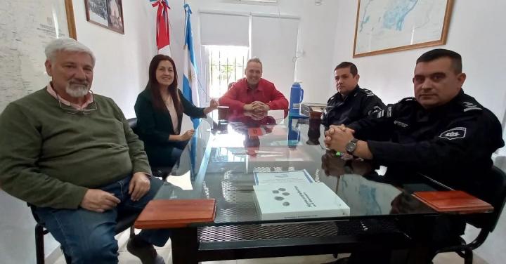 Cayastá: el Presidente Comunal, la Vicepresidenta y el Tesorero recibieron a la nueva cúpula de la Unidad Regional VII Garay.