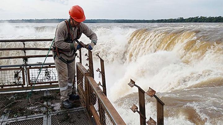 El río Paraná comenzó a bajar aguas arriba y está llegando el pico de la crecida a nuestra región 