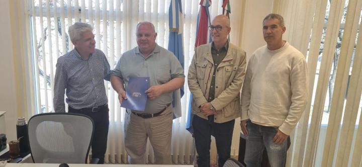 El Senador Baucero acompañó a Carlos Kaufmann en la firma de aportes para San Javier y Romang