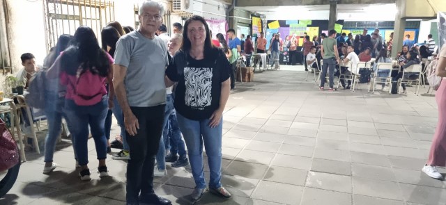 El Senador Baucero visitó la muestra de la E.E.M.P.A N°1040