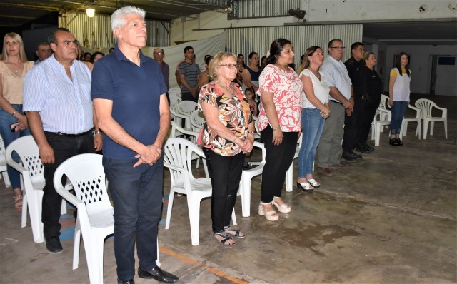 Cacique Ariacaiquín: El Senador Baucero estuvo presente en el acto de colación del N.R.E.S. Orientada Nº 1359