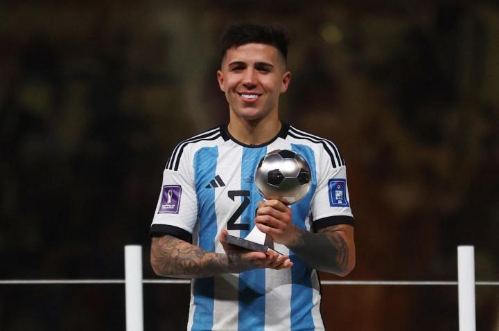 El Manchester United pagaría 120 millones por Enzo Fernández