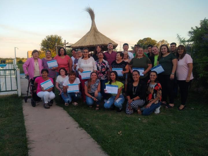 Cacique Ariacaiquín: Se entregaron certificados de las capacitaciones realizadas por el programa 