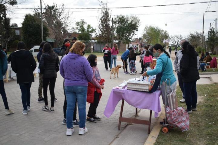 Santa Rosa: Exitosa feria de emprendedores en Paraje Los Zapallos 