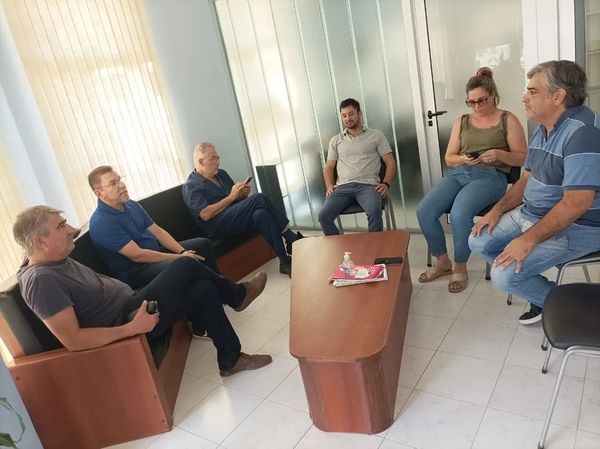 Gobernador Crespo: El Senador Borla y el Diputado Bastia recorrieron instituciones de la localidad