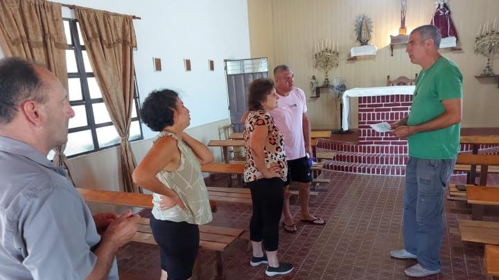 Campo del Medio: Carlos Kaufmann entregó ayuda del Senador Kaufmann a la Capilla Nuestra Señora de Luján