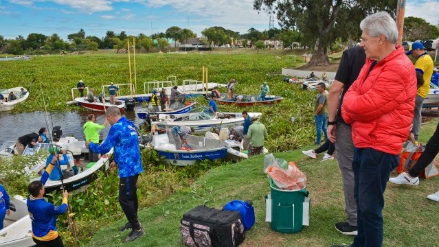 El Senador Baucero participó del Certamen de Pesca Variada 