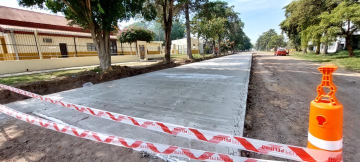 La Municipalidad de San Javier avanza con nuevo pavimento en Avenida Poeta Julio Migno 
