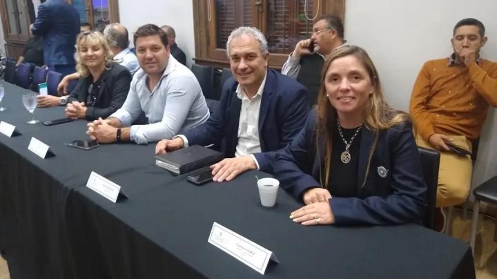 Cacique Ariacaiquín: Carolina Gómez participó de un importante encuentro de Presidentes Comunales del Foro Pueblos Libres
