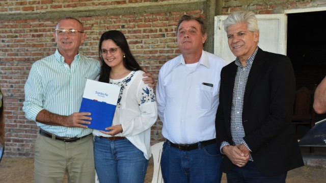 El Senador Baucero acompañó al ministro de Producción, Ciencia y Tecnología en entrega de subsidios a productores locales